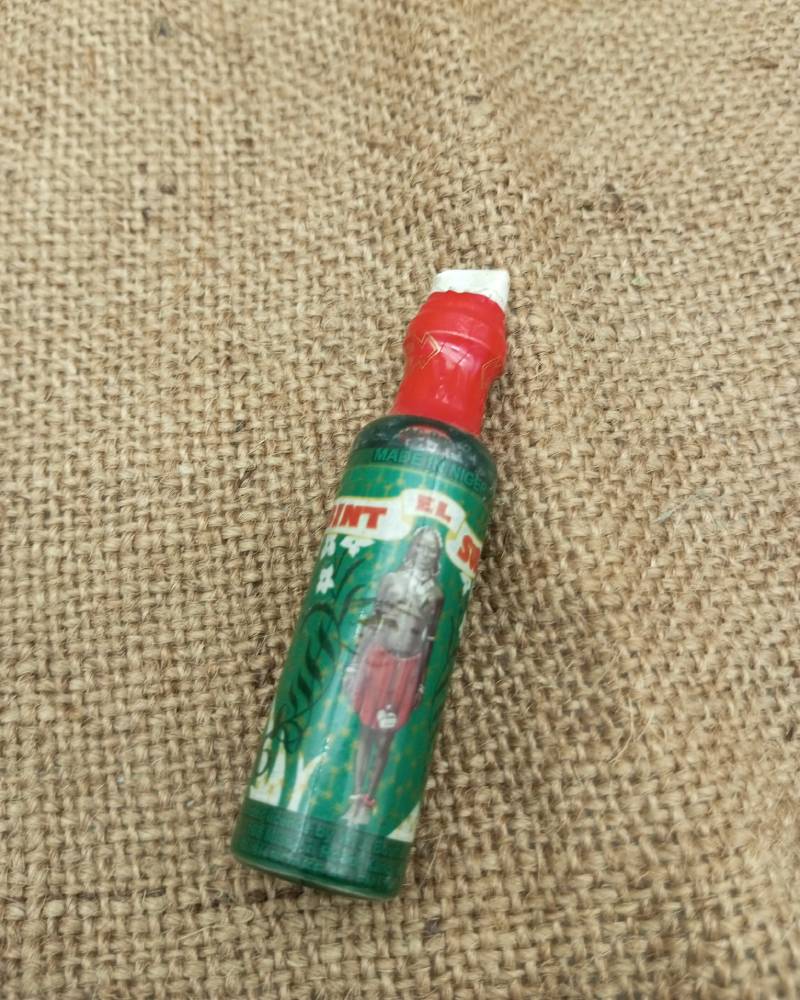 Parfum Bintou à bouchon rouge – Image 2